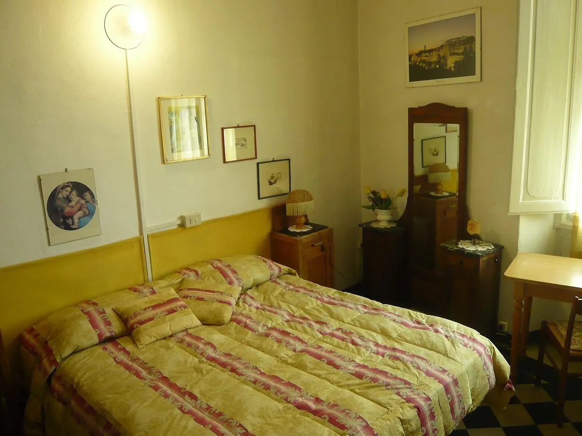 Pensione Rinascente Pisa 0*,  Italy